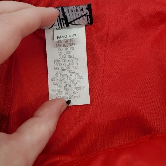 Elegant Ball Formal Red Halter Top & Black Tiered Skirt 2pc Set - Picture 4 of 5